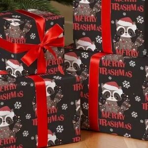 Christmas Raccoon Gift Wrap